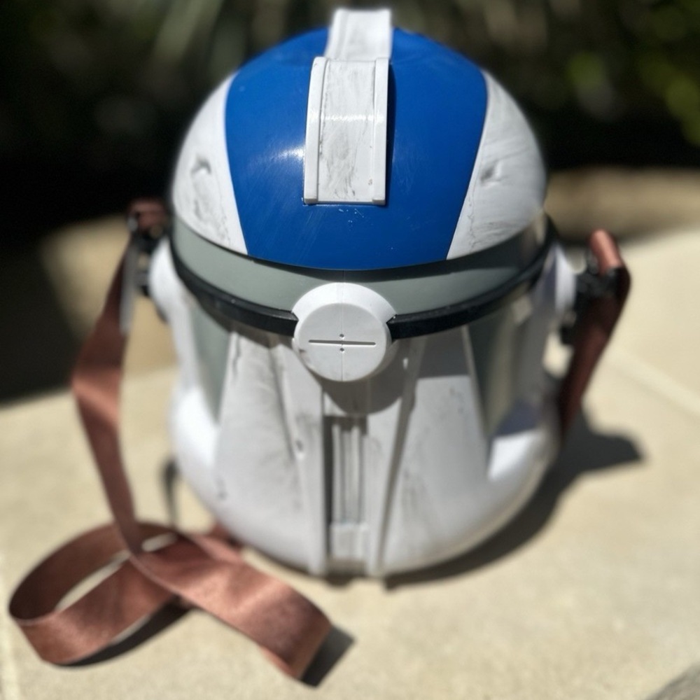 Disney Parks Star Wars Salvaged Clone Trooper Helmet Popcorn Bucket - Picture 2 of 10